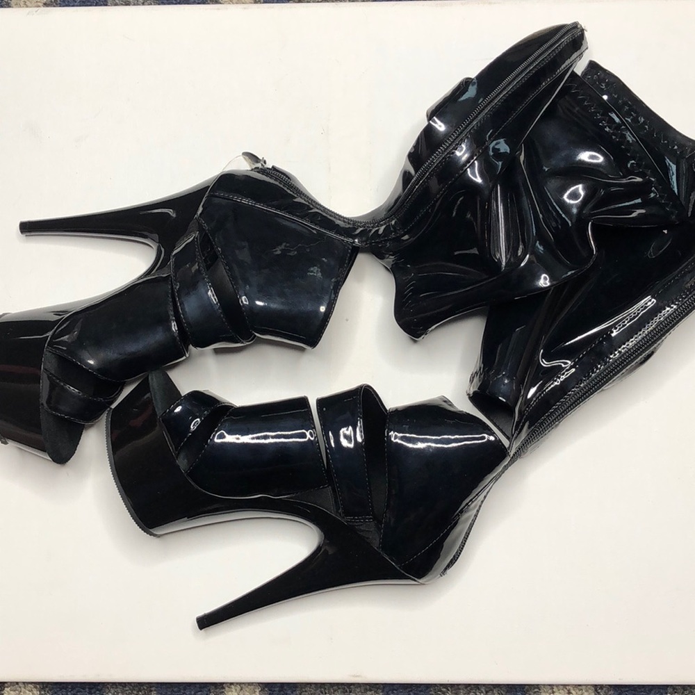 NIB Pleaser size 6 erotic cabaret sexy heels